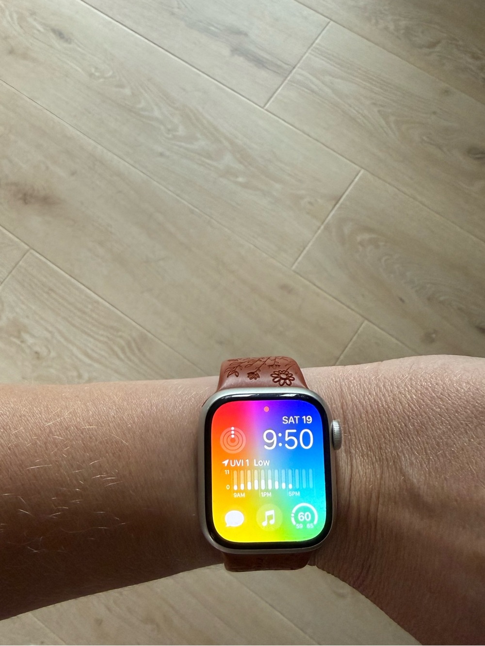 Apple Watch Series 8 (GPS) 41mm Aluminum + Extra Bands.